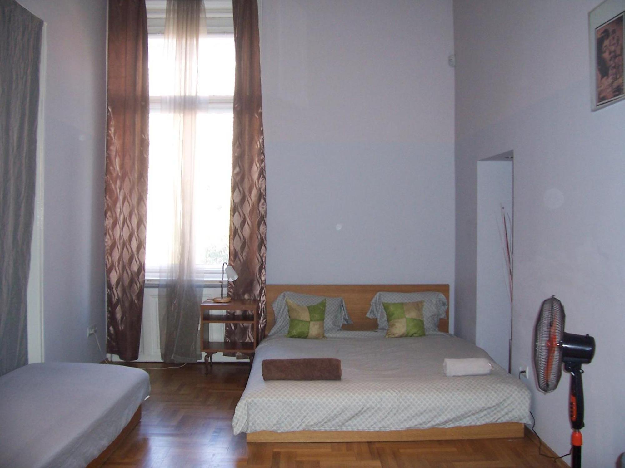 T & E Apartment Budapest Kültér fotó